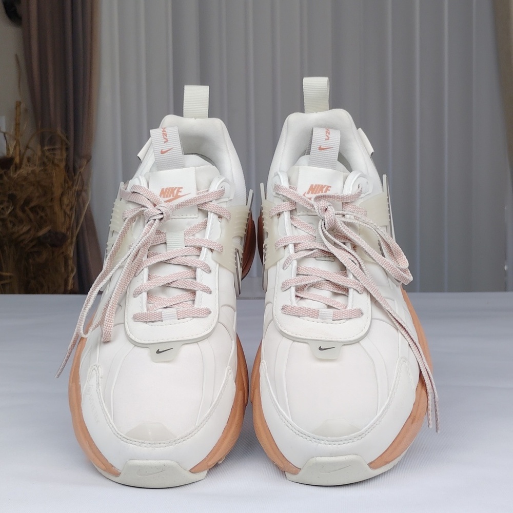 Nike Women's White and Peach Athletic Sneakers - Picture 3 of 16